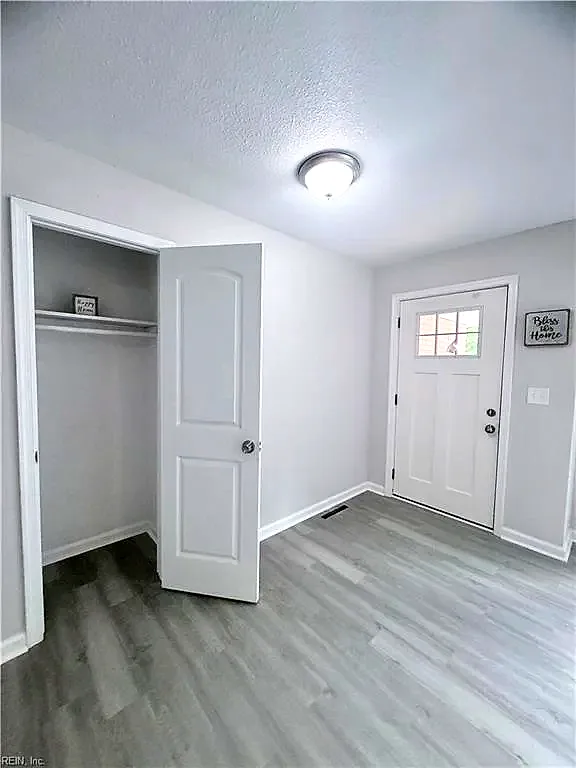 10 C C Spaulding DR, HAMPTON VA 23666 - Photo 5