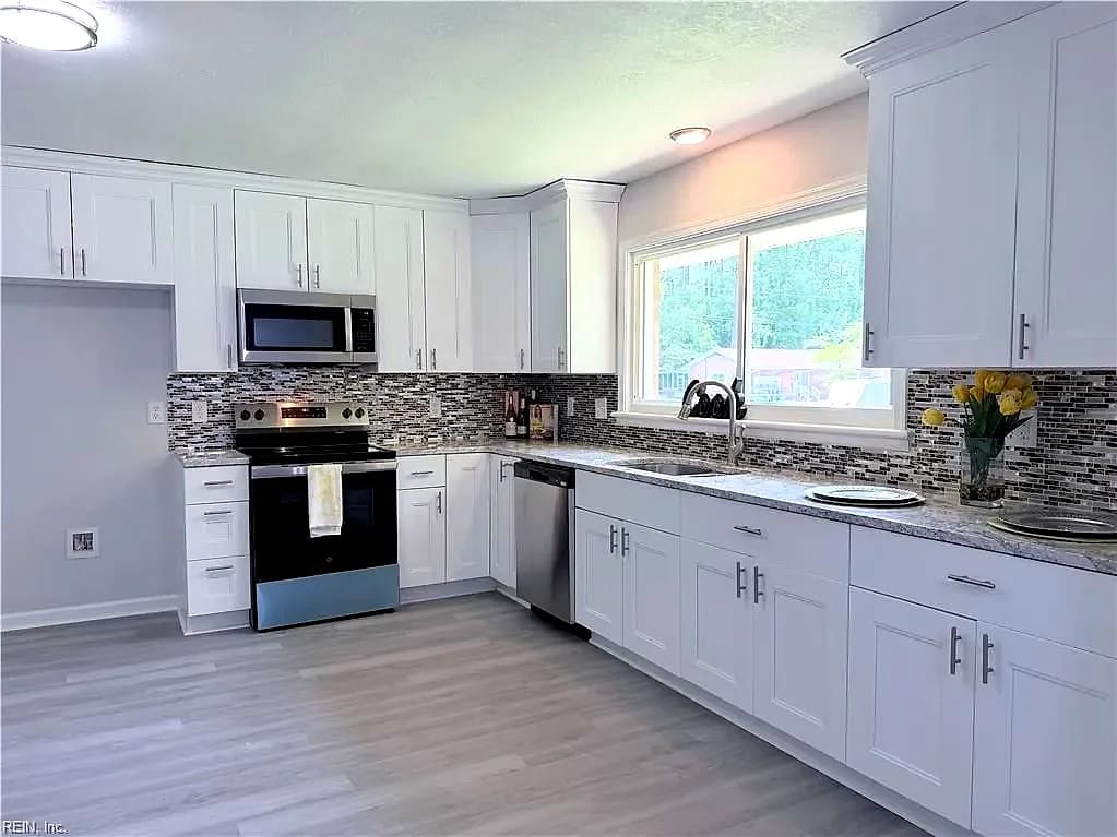 10 C C Spaulding DR, HAMPTON VA 23666 thumb 8