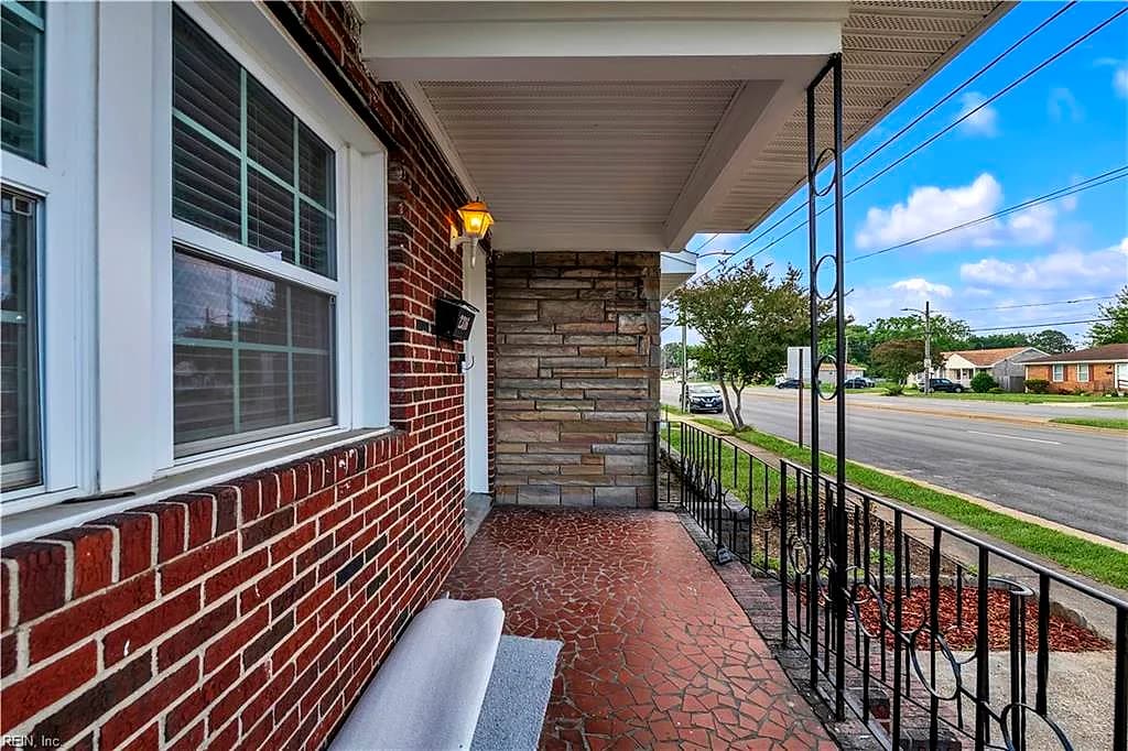 2316 Effingham ST, PORTSMOUTH VA 23704 - Photo 5
