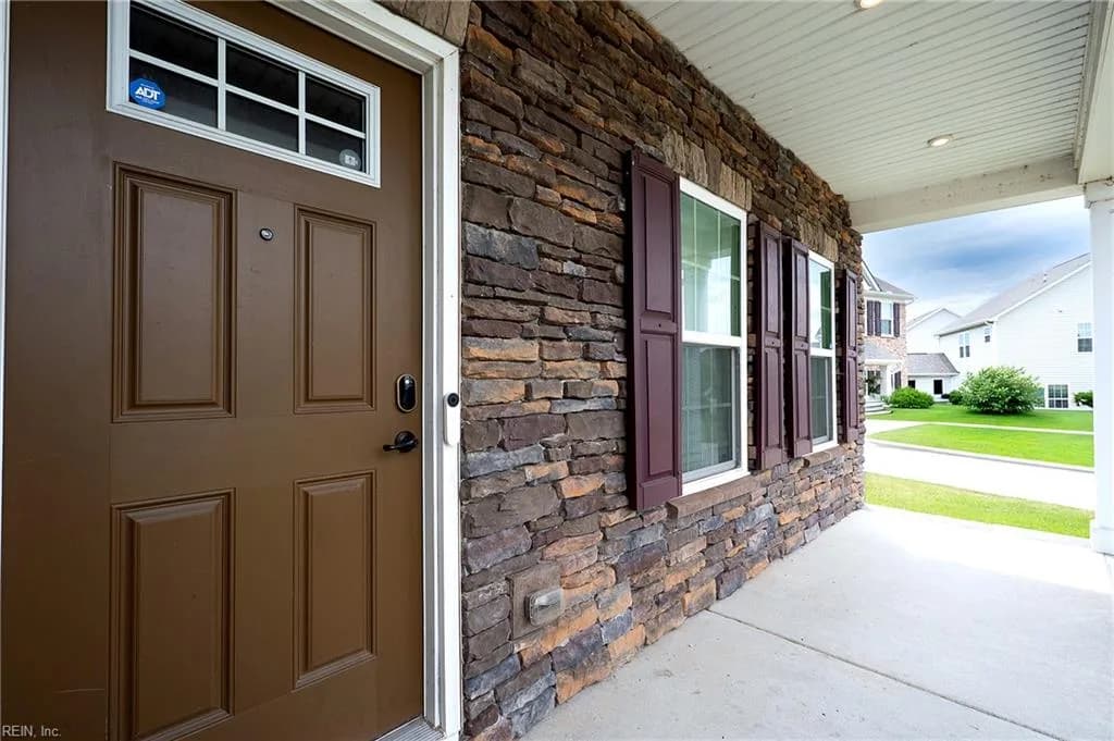 217 Farmington PL, SMITHFIELD VA 23430 - Photo 3