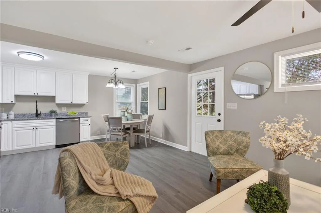 808 State ST, CHESAPEAKE VA 23323 thumb 9