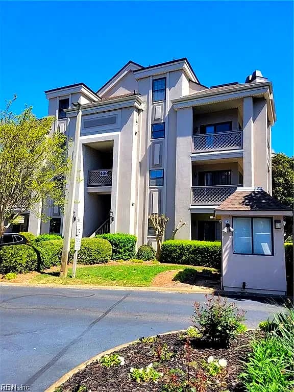 409 Harbour PT #202, VIRGINIA BEACH VA 23451 - Photo 2