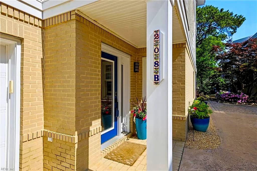 208 74th ST #B, VIRGINIA BEACH VA 23451 - Photo 5