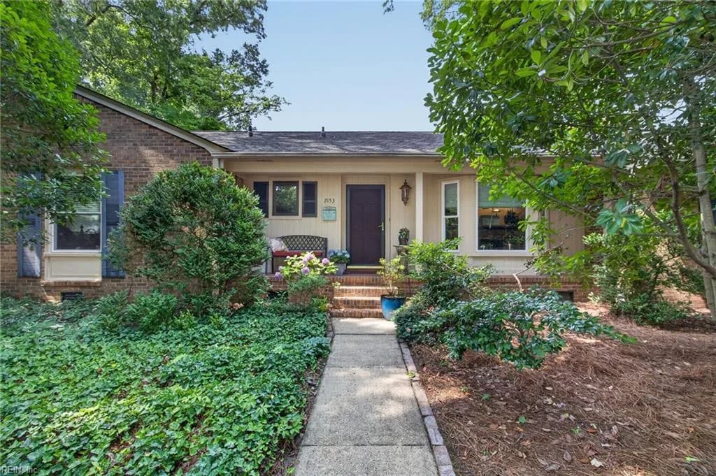 2153 Hollybriar PT, NORFOLK VA 23518 - Photo 3