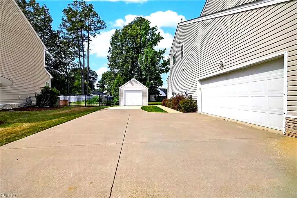236 Grandville ARCH, SMITHFIELD VA 23430 - Photo 3