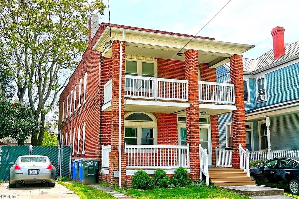 305 W 36th ST, NORFOLK VA 23508 - Photo 2