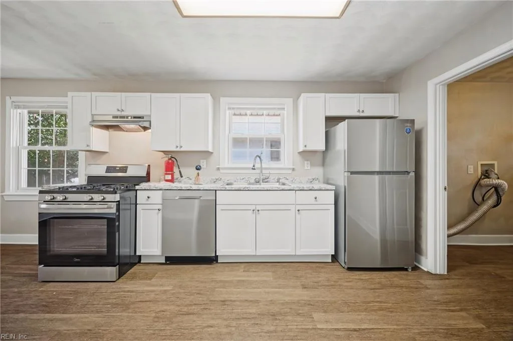 405 W 27th ST, NORFOLK VA 23517 thumb 9