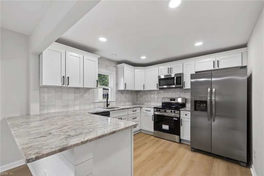 6525 Pugh ST, NORFOLK VA 23513 thumb 6