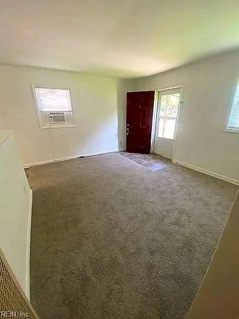 435 Smiley RD, HAMPTON VA 23663 - Photo 4