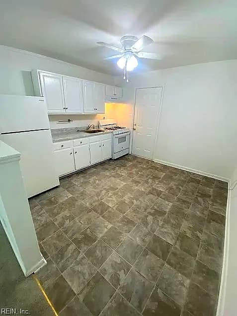 435 Smiley RD, HAMPTON VA 23663 - Photo 5