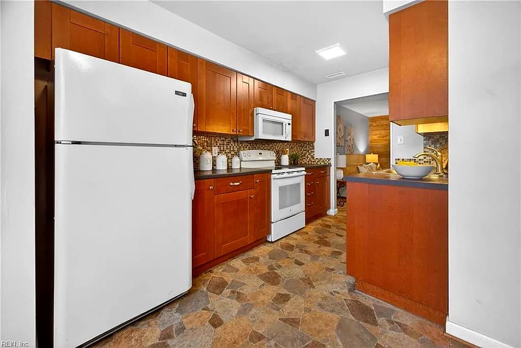 4346 Stafford DR, CHESAPEAKE VA 23321 thumb 7