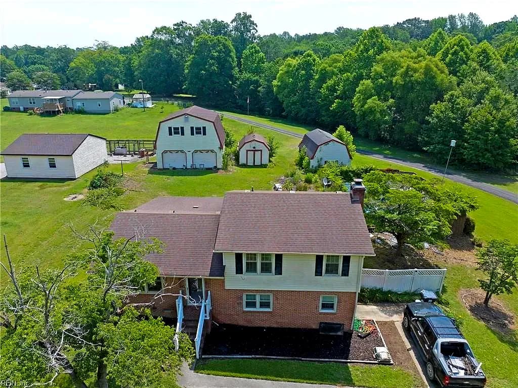 24209 Lovers LN, WINDSOR VA 23487 - Photo 4