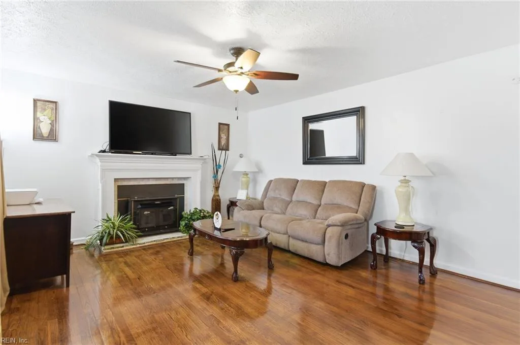 221 Hahn PL, NEWPORTNEWS VA 23602 thumb 7