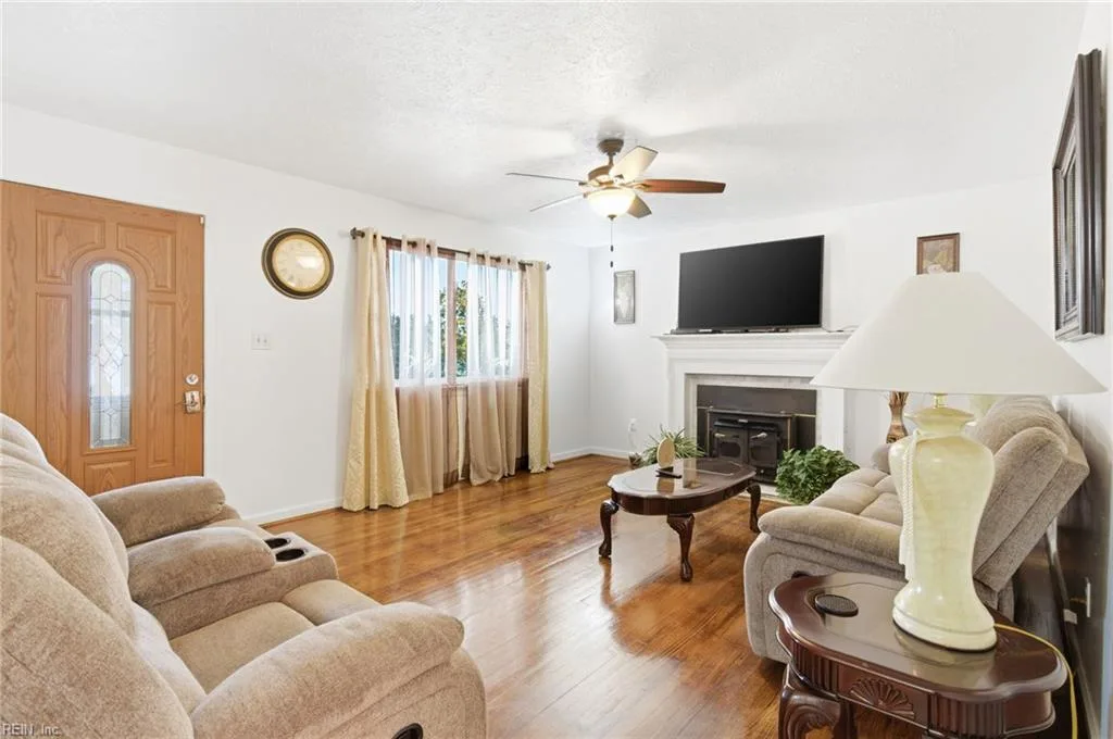 221 Hahn PL, NEWPORTNEWS VA 23602 thumb 9
