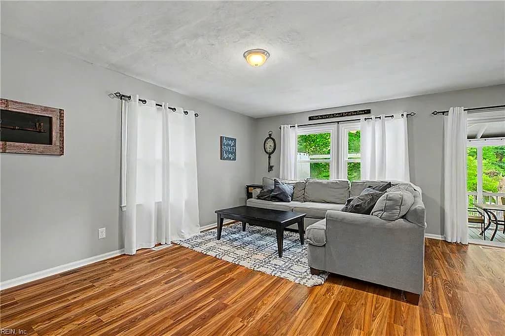 208 Captains LN, NEWPORT NEWS VA 23602 thumb 8