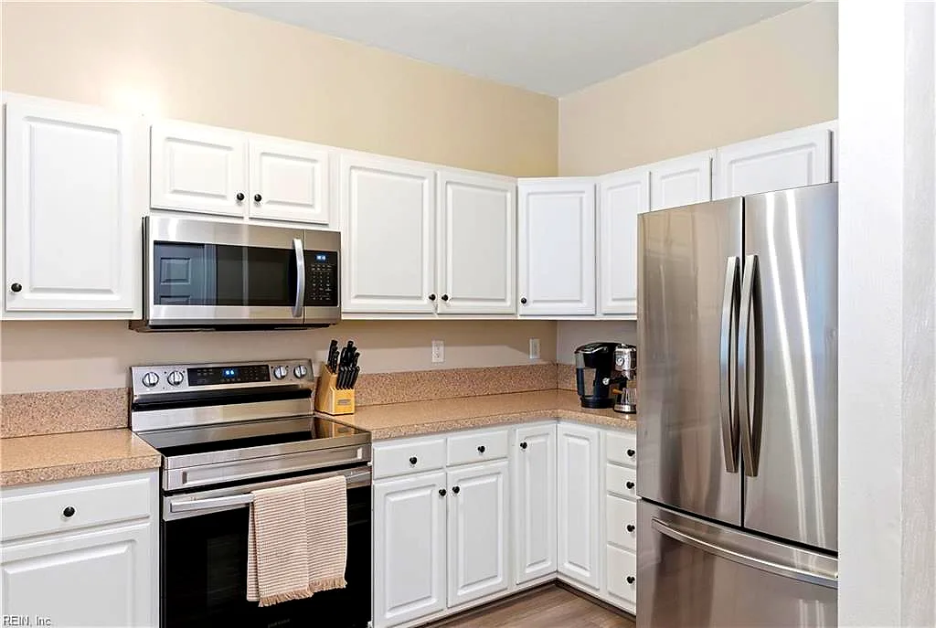 200 Maple AVE #E, NORFOLK VA 23503 thumb 8