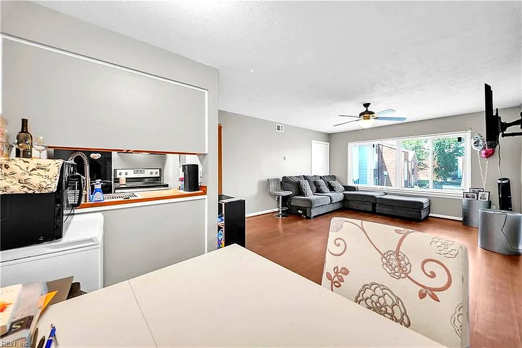 240 Pacific DR, HAMPTON VA 23666 thumb 12