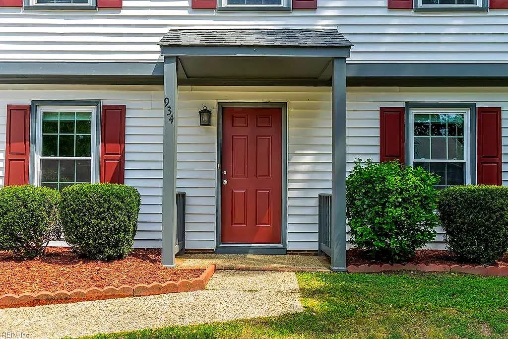 934 Lowry PL, NEWPORT NEWS VA 23608 - Photo 5
