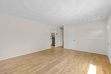 2833 Candlewood CIR, CHESAPEAKE VA 23324 thumb 8