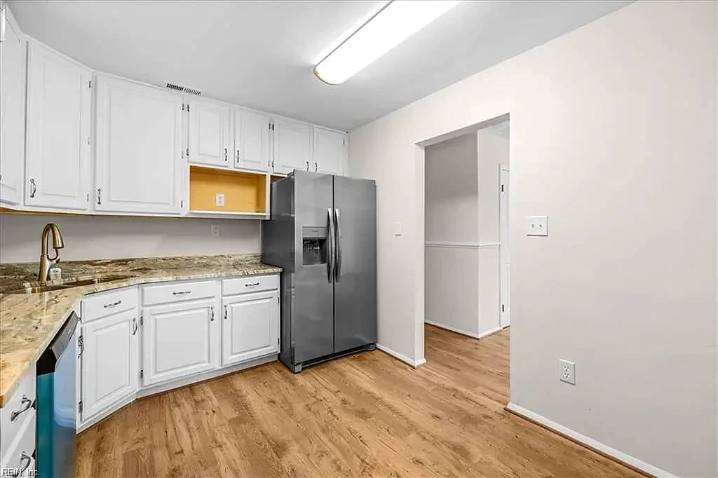 2833 Candlewood CIR, CHESAPEAKE VA 23324 thumb 10