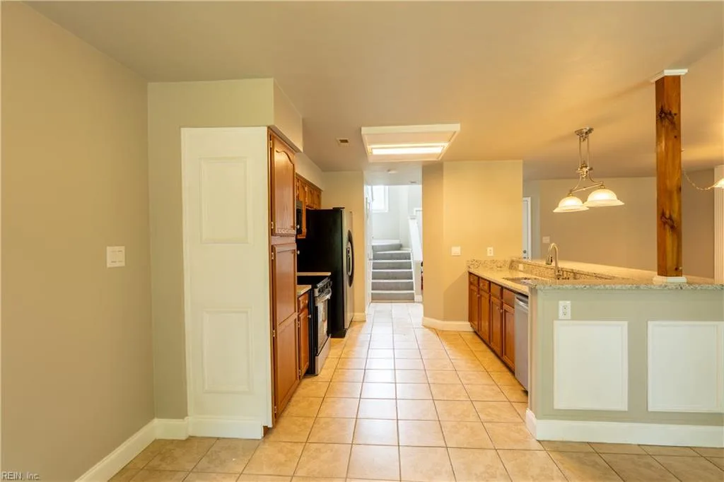 303 Bridge XING, YORKTOWN VA 23692 thumb 10