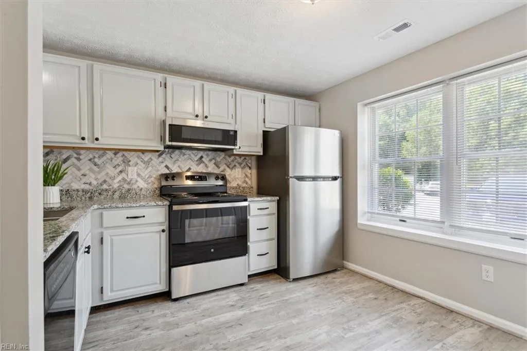 75 Lucinda CT, HAMPTON VA 23666 thumb 6
