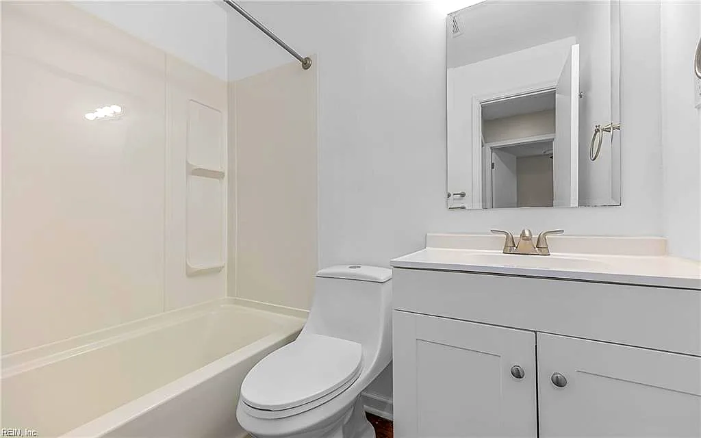 3250 Saxon PL, VIRGINIABEACH VA 23453 thumb 12