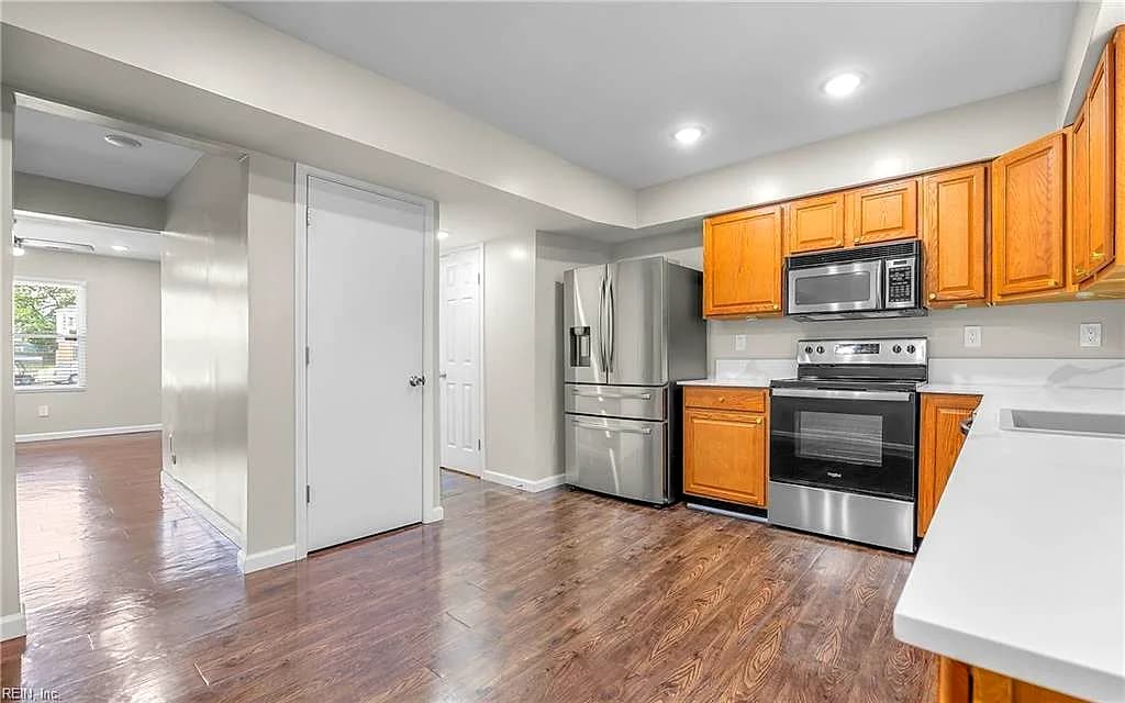3250 Saxon PL, VIRGINIABEACH VA 23453 thumb 7