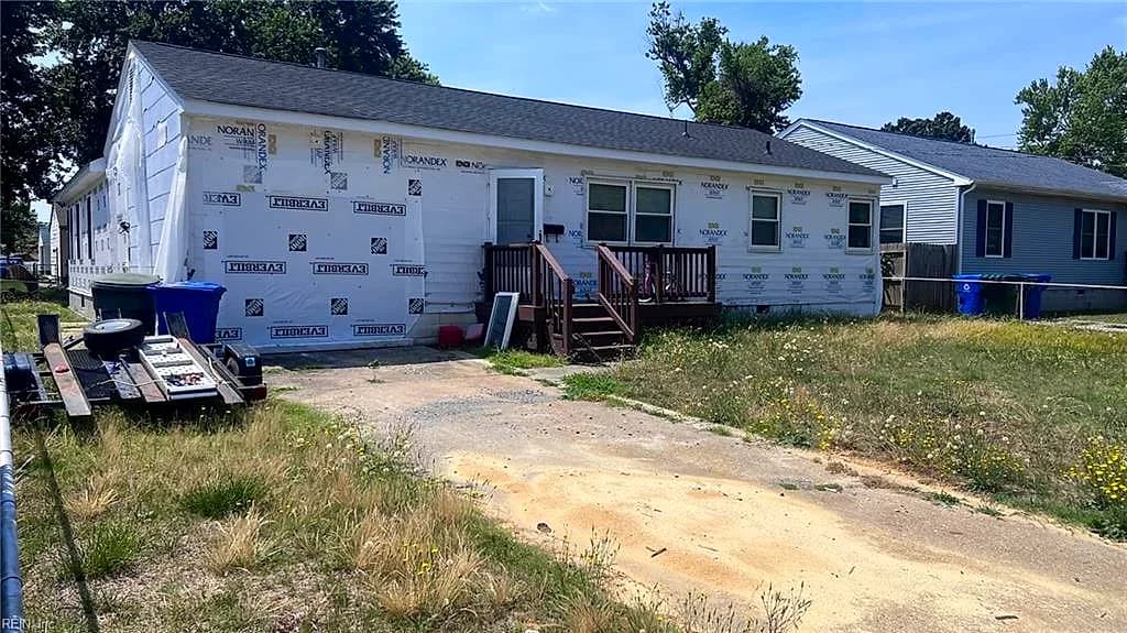 1112 80th ST, NEWPORT NEWS VA 23605 - Main photo