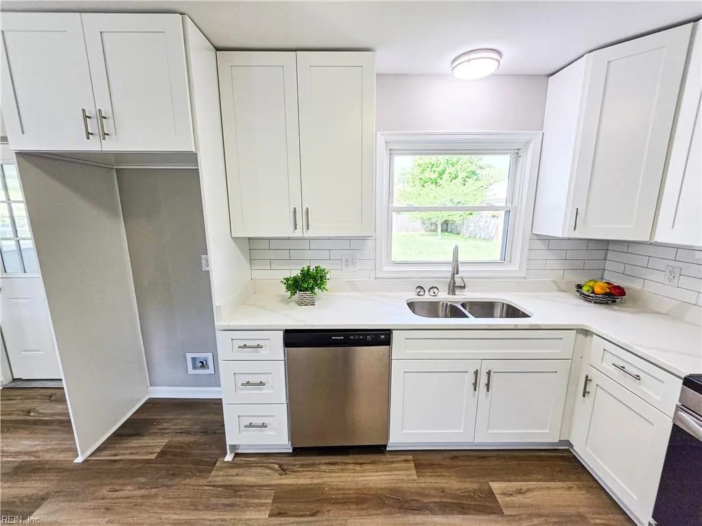 303 Dover RD, HAMPTON VA 23666 thumb 8