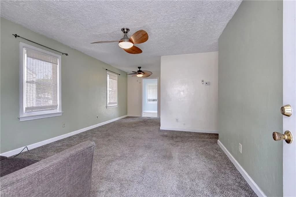 11 Thornrose AVE, HAMPTON VA 23669 thumb 6