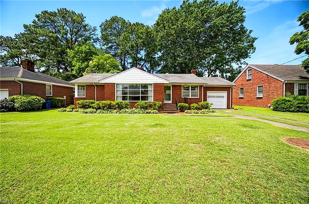 210 Porter RD, PORTSMOUTH VA 23707 - Main photo