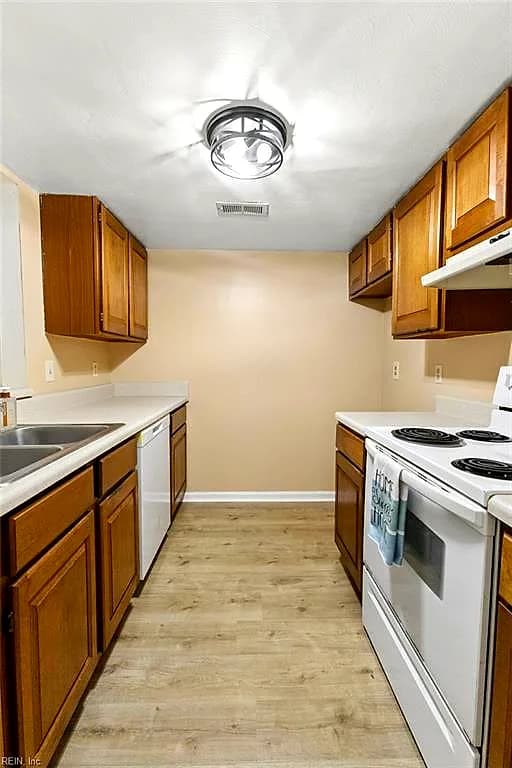 3611 Radford CIR, CHESAPEAKE VA 23321 thumb 8