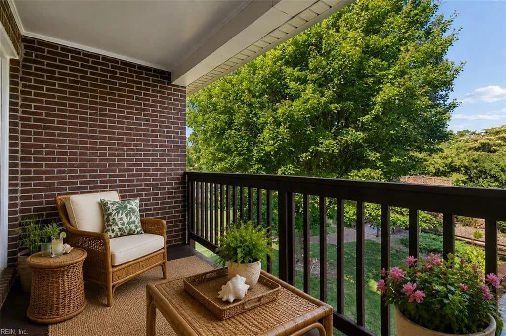 208 Genoa DR #17, HAMPTON VA 23664 - Photo 4