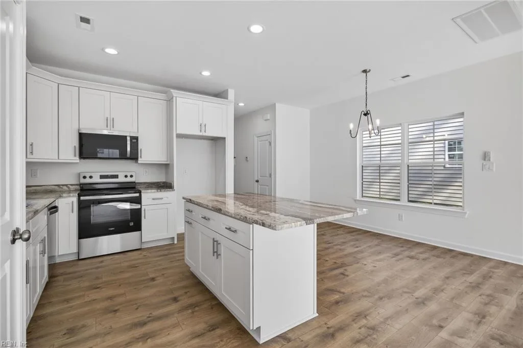 132 S Gum AVE, VIRGINIA BEACH VA 23452 thumb 11