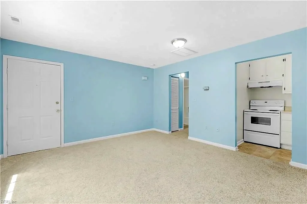 6661 Cedar Lake DR #6, GLOUCESTER VA 23061 - Photo 3