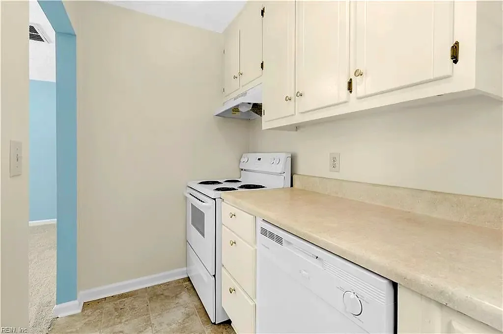 6661 Cedar Lake DR #6, GLOUCESTER VA 23061 thumb 7