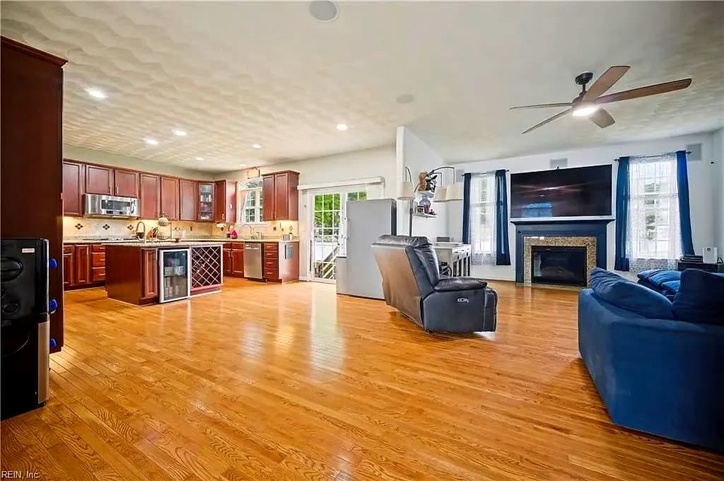 237 Castleberry DR, CHESAPEAKE VA 23322 thumb 6