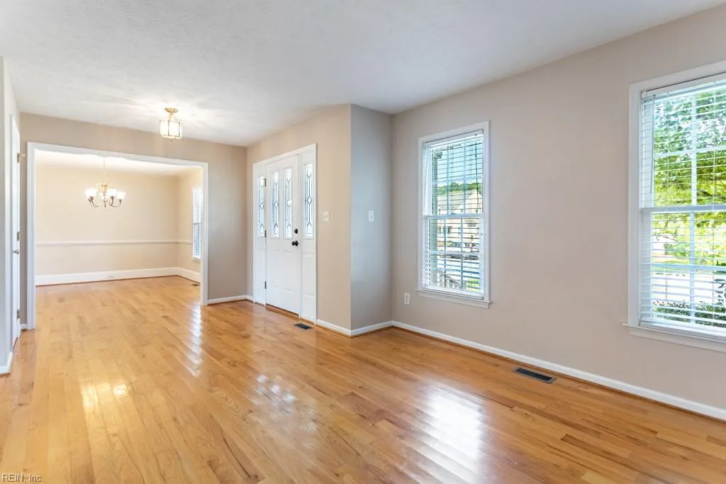 102 Jessica DR, YORKTOWN VA 23693 thumb 11