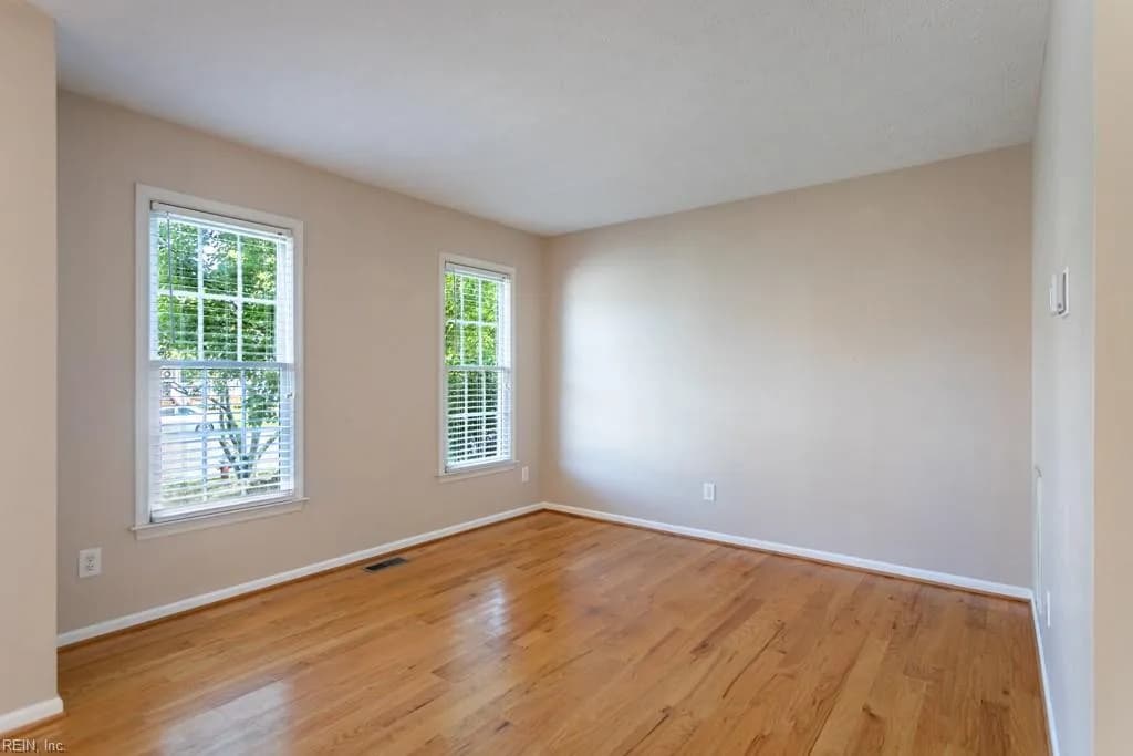102 Jessica DR, YORKTOWN VA 23693 thumb 12