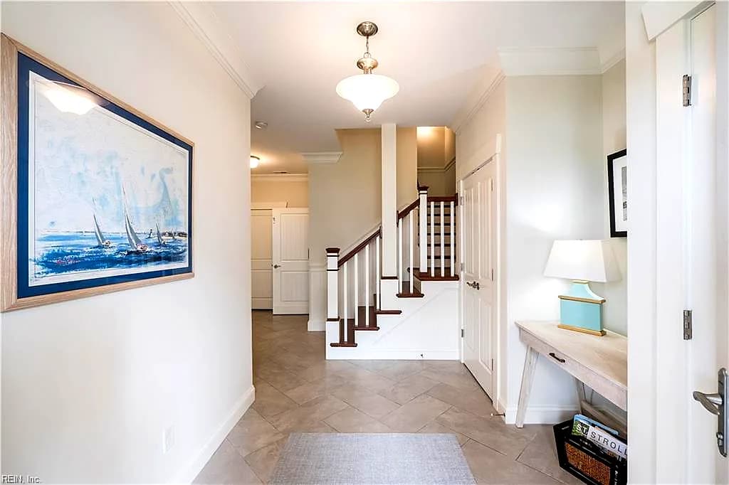 4176 E Beach DR, NORFOLK VA 23518 - Photo 5