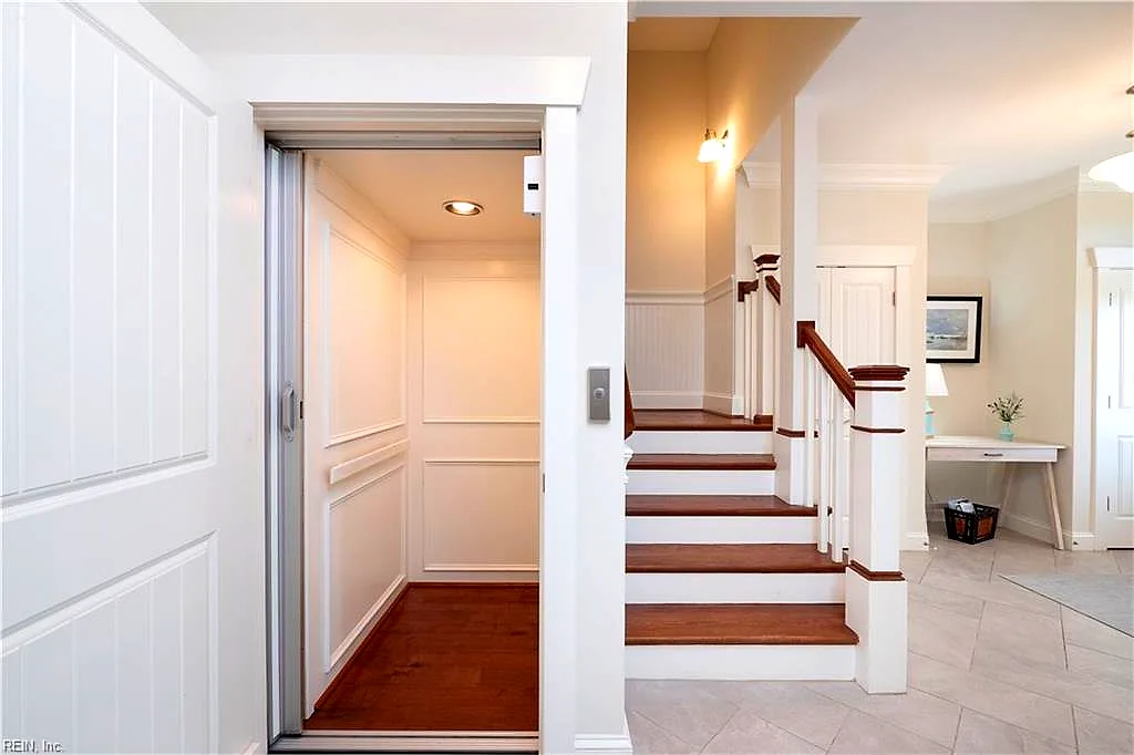 4176 E Beach DR, NORFOLK VA 23518 thumb 8