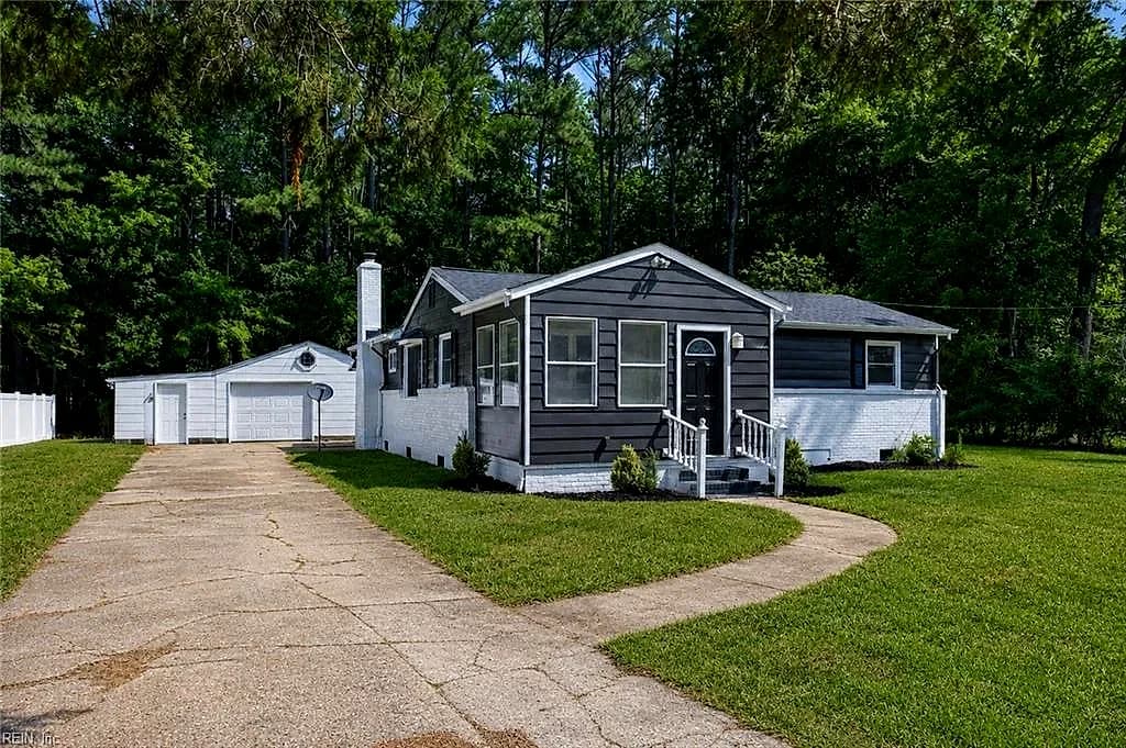 1073 Scenic BLVD, CHESAPEAKE VA 23322 - Photo 3