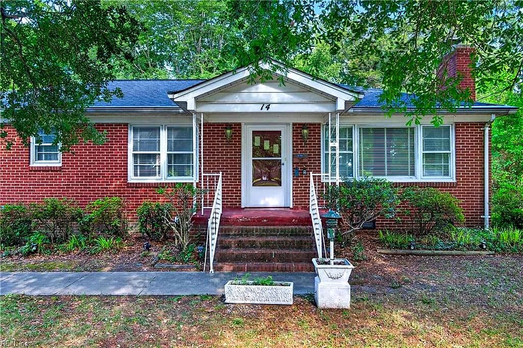 14 Charlton DR, HAMPTON VA 23666 - Photo 3