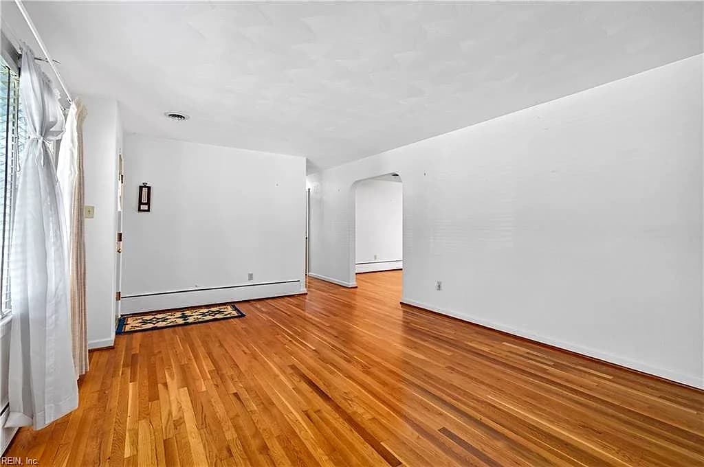 14 Charlton DR, HAMPTON VA 23666 thumb 6