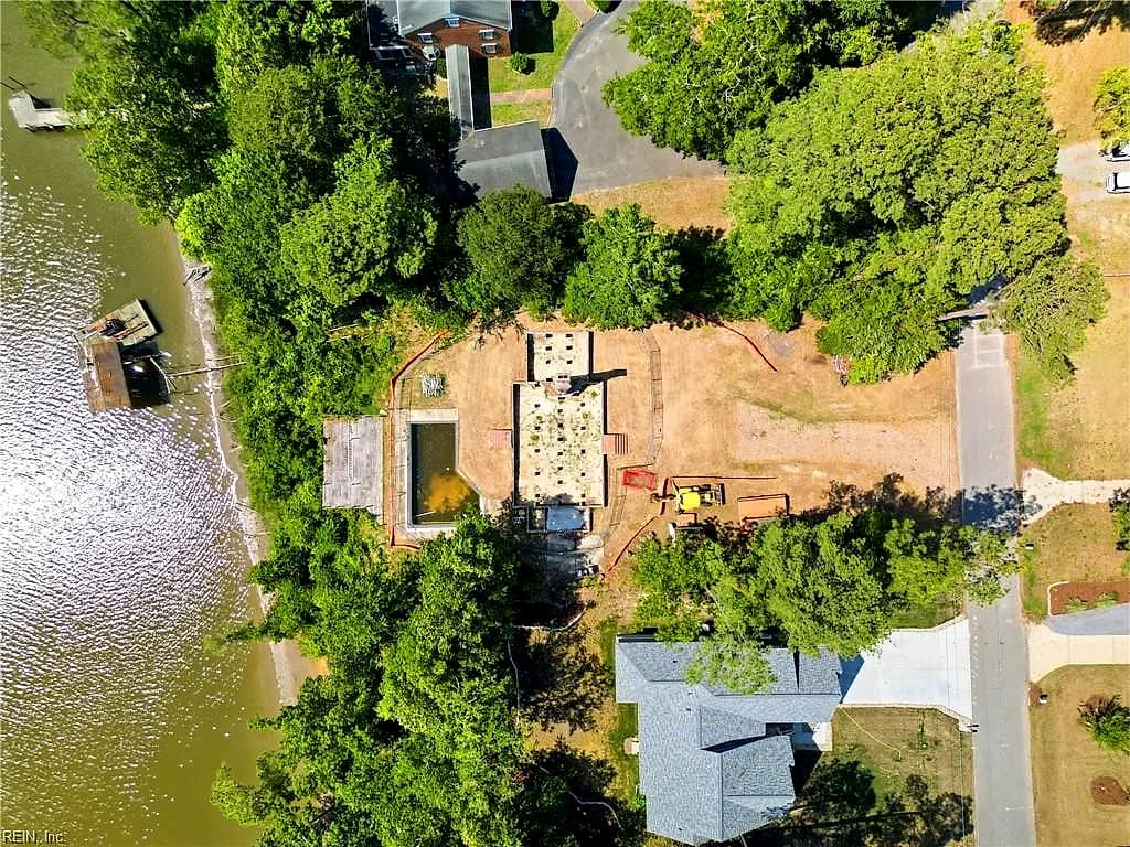 1502 Magruder RD, SMITHFIELD VA 23430 - Photo 5