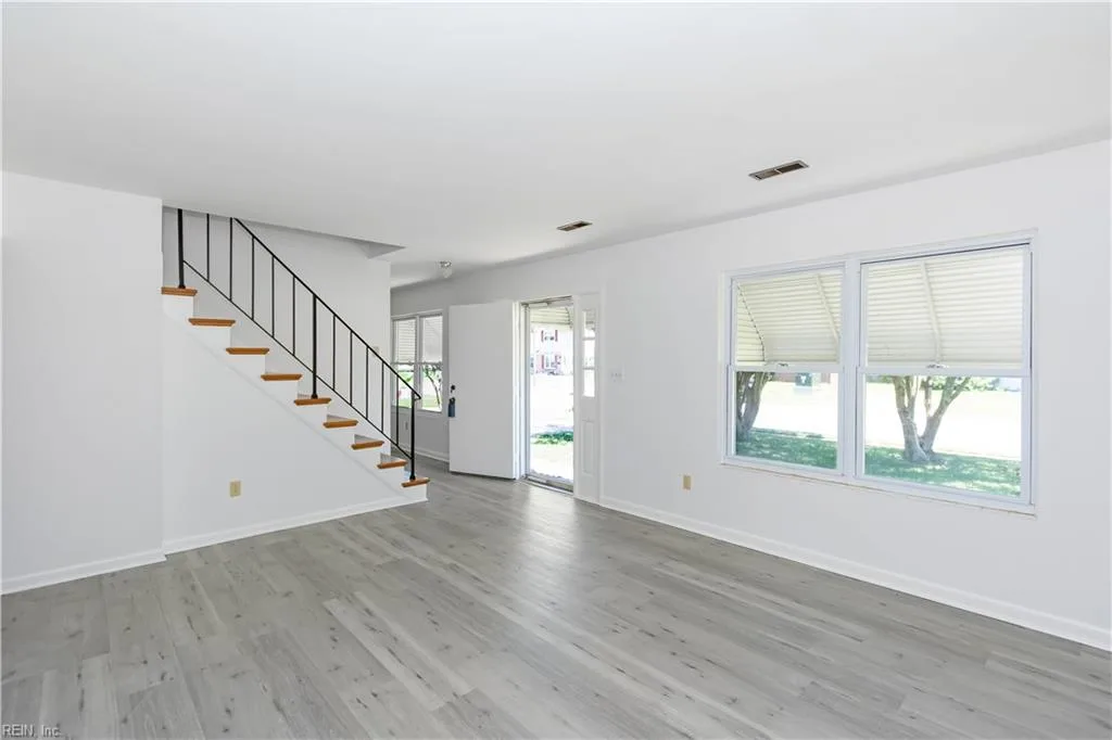 801 Lemaster AVE, HAMPTON VA 23669 thumb 6