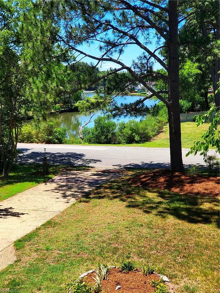 90 Hampton Roads AVE, HAMPTON VA 23661 - Photo 4