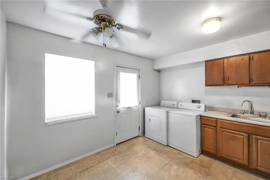 2305 Palmyra ST, NORFOLK VA 23513 thumb 11