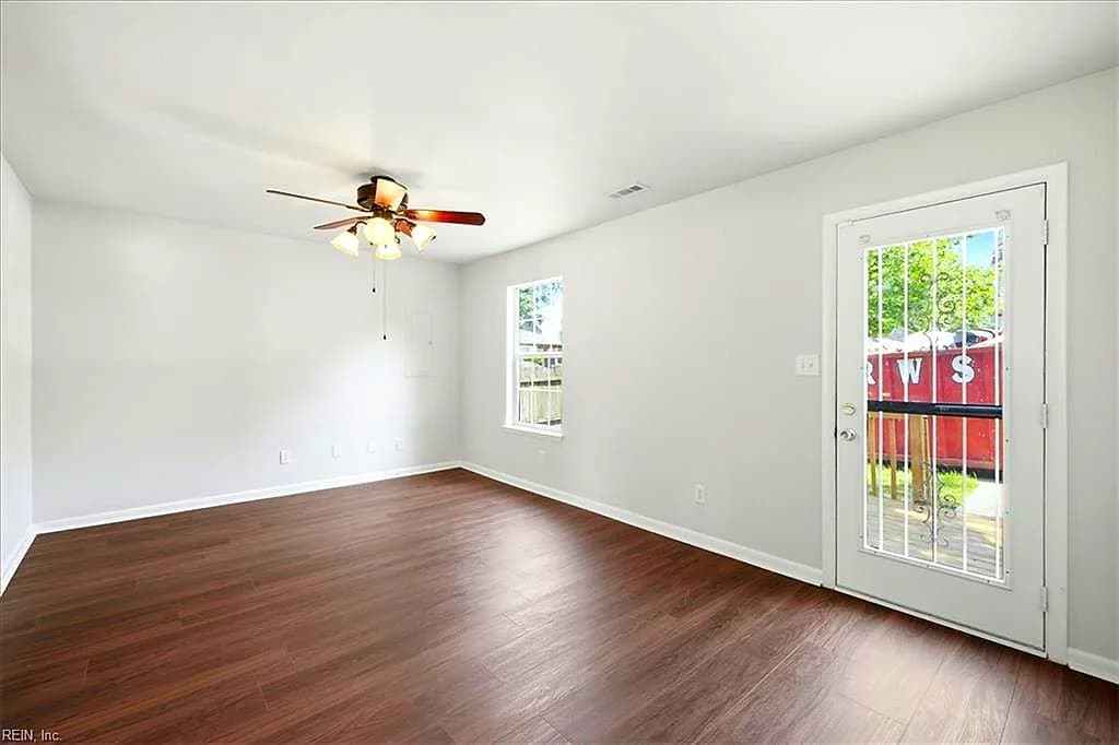 930 Sutton ST, NORFOLK VA 23504 - Photo 3
